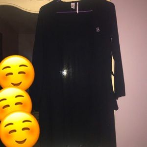 Black Victoria secret robe. Never worn!